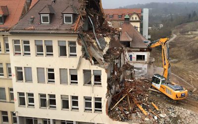 Erfolgreiche Sprengung: Aufzugschacht Klinik Ulmer Safranberg
